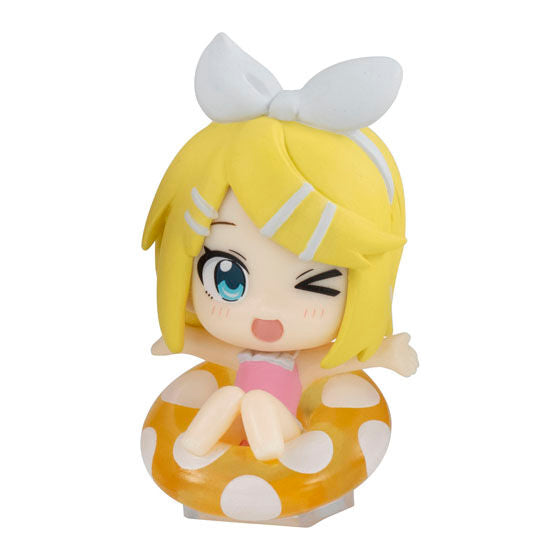 Hatsune Miku summer gashapon figure - side detail