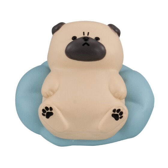 Angry Doggo figure - puffed-up expression detail