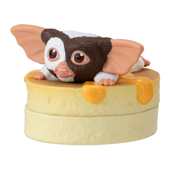 Gremlins Mogumogu Kakurenbo gashapon capsule packaging by Bandai