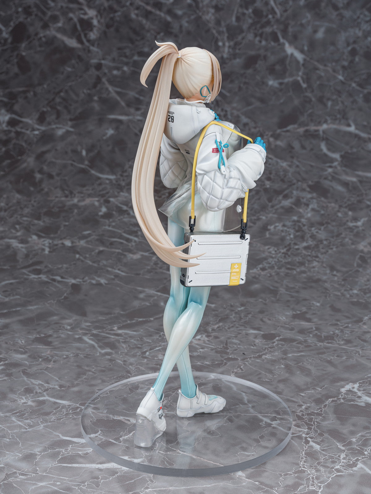 DR. Flower Imitation figure – included display base detail