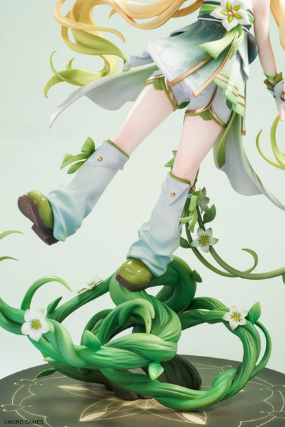 Verina Wuthering Waves figure – costume sculpt detail