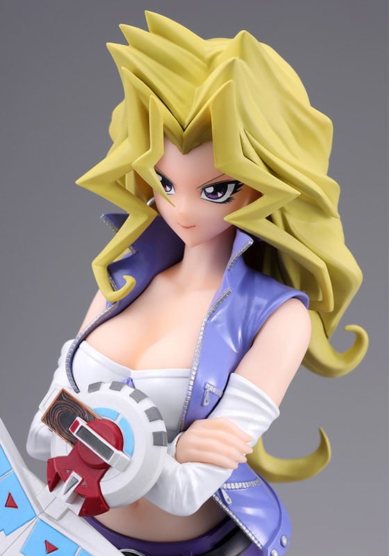 Mai Valentine Yu-Gi-Oh! Duel Monsters figure – costume sculpt detail