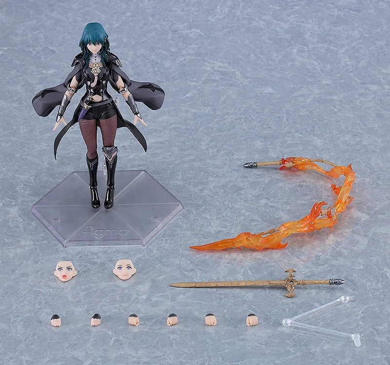 Byleth Fire Emblem: Three Houses figure – costume sculpt detail