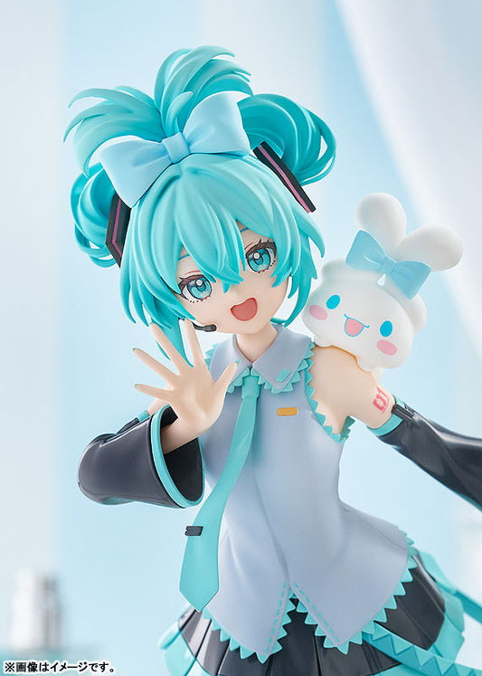 Hatsune Miku x Cinnamoroll POP UP PARADE L Size figure by Good Smile Company, main front view