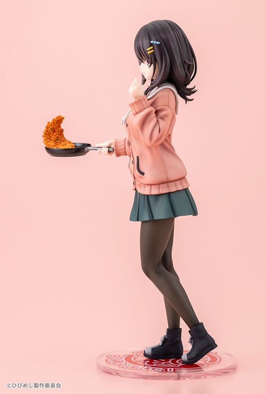 Mako Kawai Hibi wa Sugiredo Meshi Umashi figure – three-quarter front angle