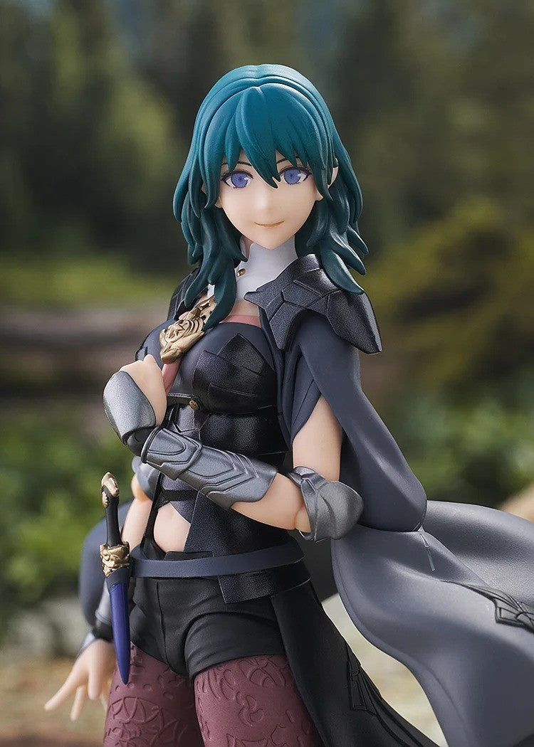 Byleth Fire Emblem: Three Houses figure – right side view