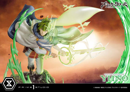 Yuno Black Clover figure – right side view