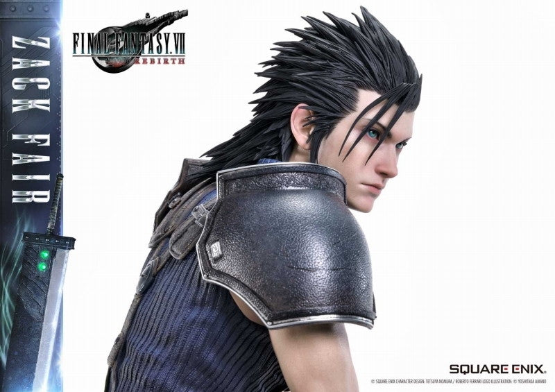 Zack Fair Final Fantasy VII figure – right side view