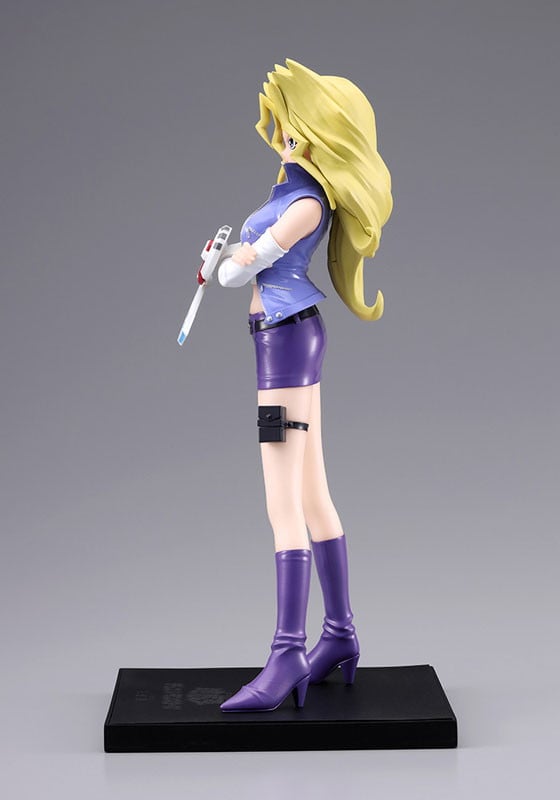 Mai Valentine Yu-Gi-Oh! Duel Monsters figure – rear view