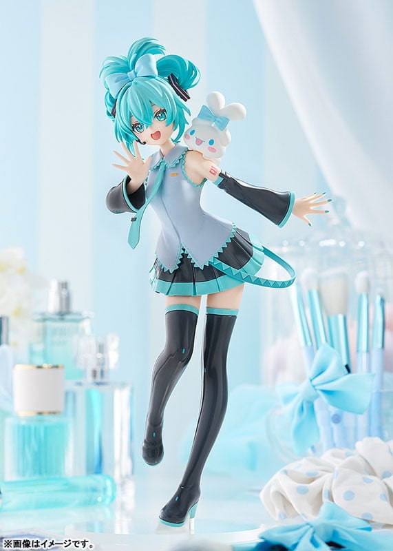 Hatsune Miku Cinnamoroll collab figure, close-up detail of the costume