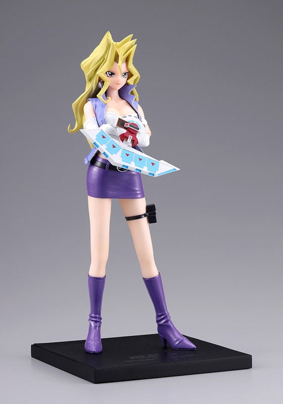 Mai Valentine Yu-Gi-Oh! Duel Monsters figure – lower body sculpt detail