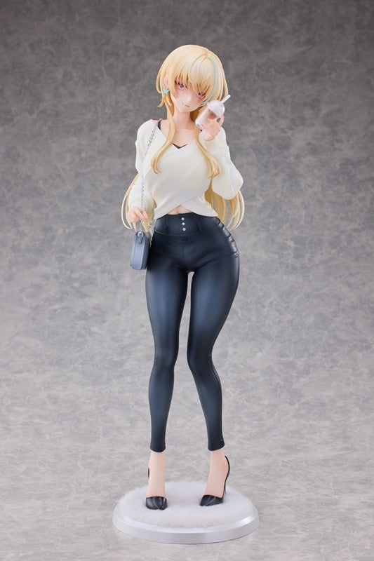 Aoi Koigakubo figure – lower body sculpt detail