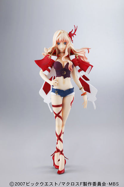 Macross Frontier Sheryl Nome 1/8 figure, front three-quarter view with microphone
