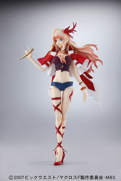 Macross Frontier Sheryl Nome 1/8 figure, side and rear detail view