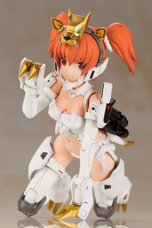 Cross Frame Girl GaoGaiGar model kit, lower body detail